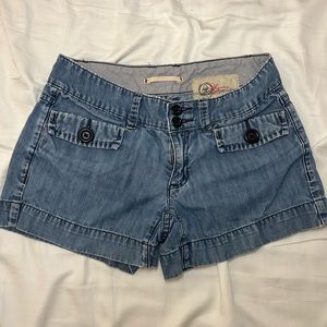 VINTAGE Gap Shorts - Limited Edition